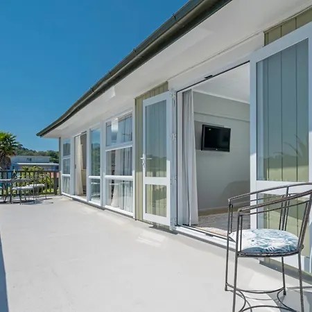Rooftops Accommodation Whitianga Exterior photo