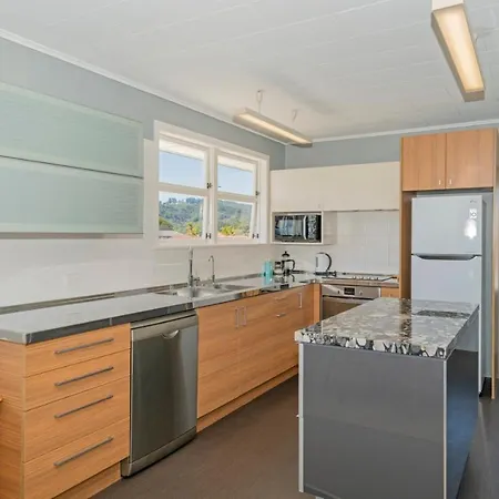 Rooftops Accommodation Whitianga Exterior photo