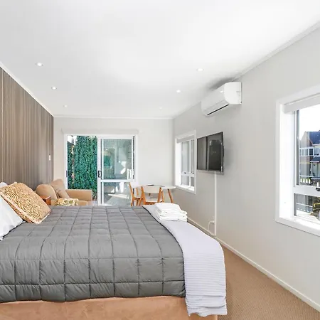 Rooftops Accommodation Whitianga Exterior photo